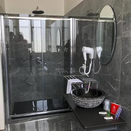 Bed & Breakfast Regina Margherita - & Rooftop Lounge Bar *
