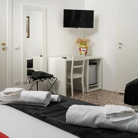Regina Margherita - & Rooftop Lounge Bar Bed & Breakfast *