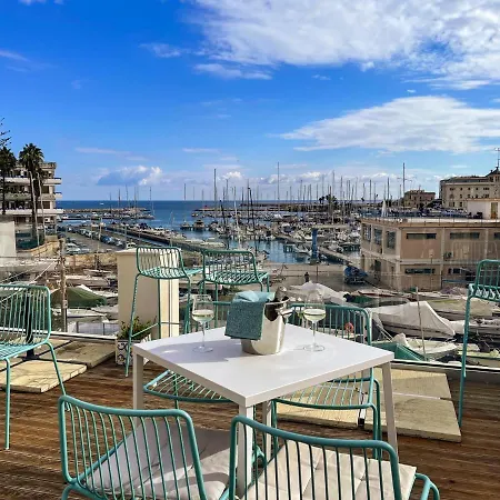 Bed & Breakfast Regina Margherita - & Rooftop Lounge Bar