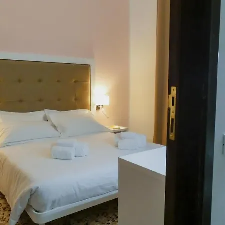 Regina Margherita - & Rooftop Lounge Bar Bed & Breakfast Syrakusa