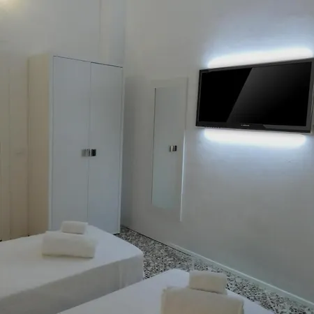 Bed & Breakfast Regina Margherita - & Rooftop Lounge Bar *